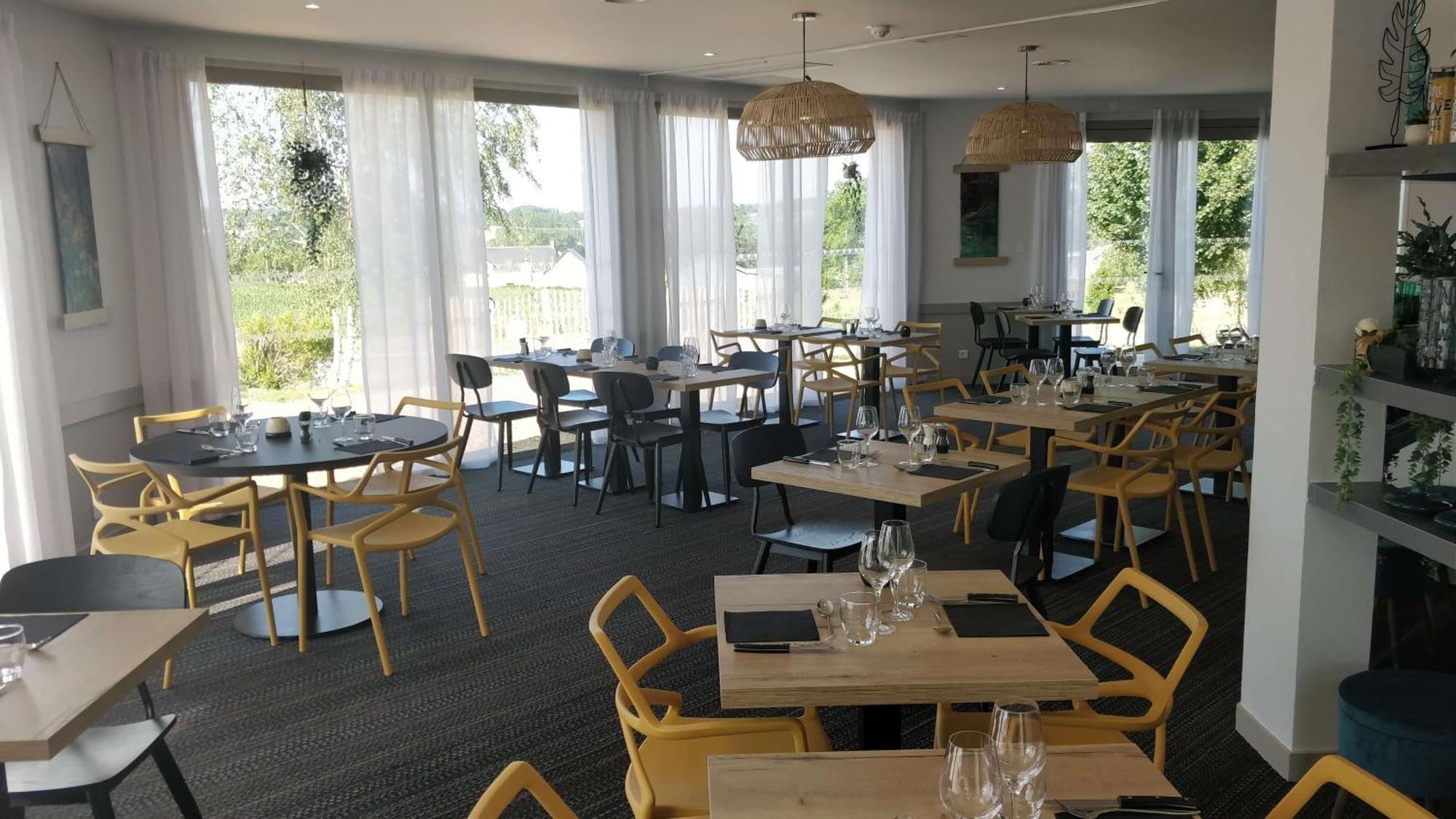 Brit Hotel Au Pays De Vitre Étrelles Eksteriør bilde