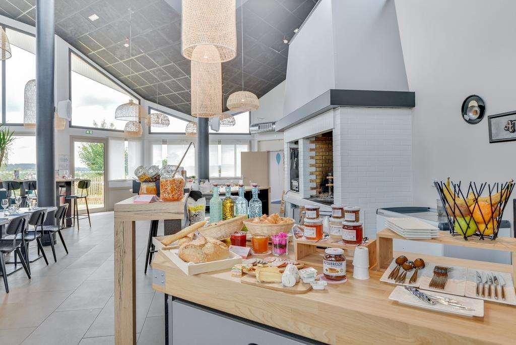 Brit Hotel Au Pays De Vitre Étrelles Restaurant bilde